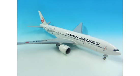 jal20b772p06-03