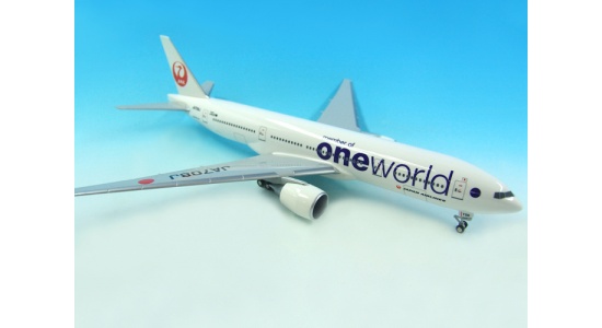 jal20b772p07-03