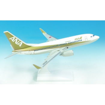 ana13b737p01