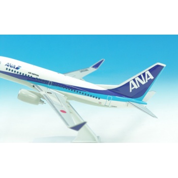 ana13b737p02-03